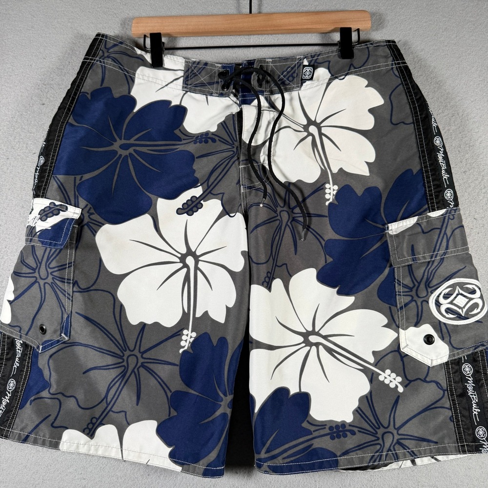 Maui Built Men Hibiscus Floral Board Shorts Grey Navy White Size 36 Cargo Pocket
